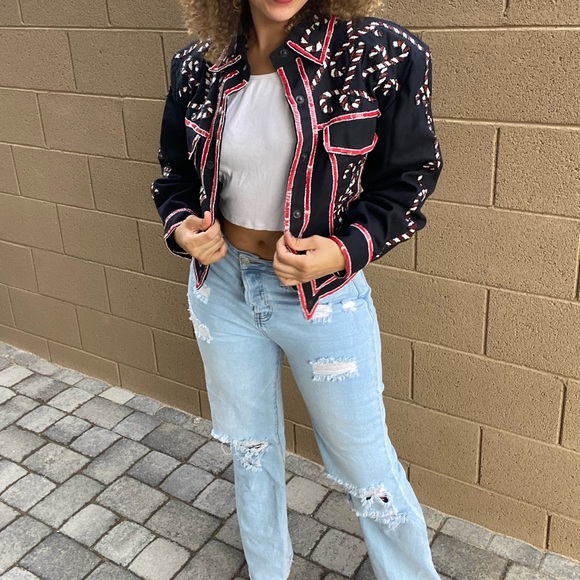90s Vintage sequins red, white, and black CANDY CANE Christmas jacket 🎄 - Picture 2 of 12